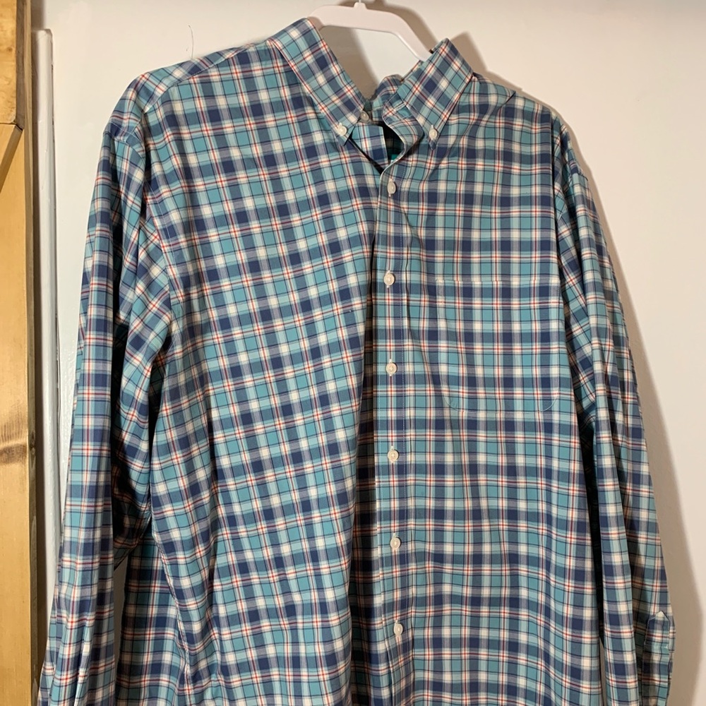 Jos A Banks XL Traveler Tailored Fit shirt